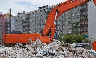 Вывоз строительного мусора с участка в Южно-Сахалинске недорого от 1583 руб. | 2Землекопа-Южн